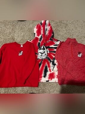 Tie-Dye Georgia Bulldog Hoodie, Wes and Willy quarter size and rabbit skin